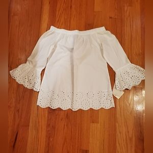 BEACHLUNCH LOUNGE COLLECTION . Off the shoulder eyelet Sleeve And Bottom At Hip